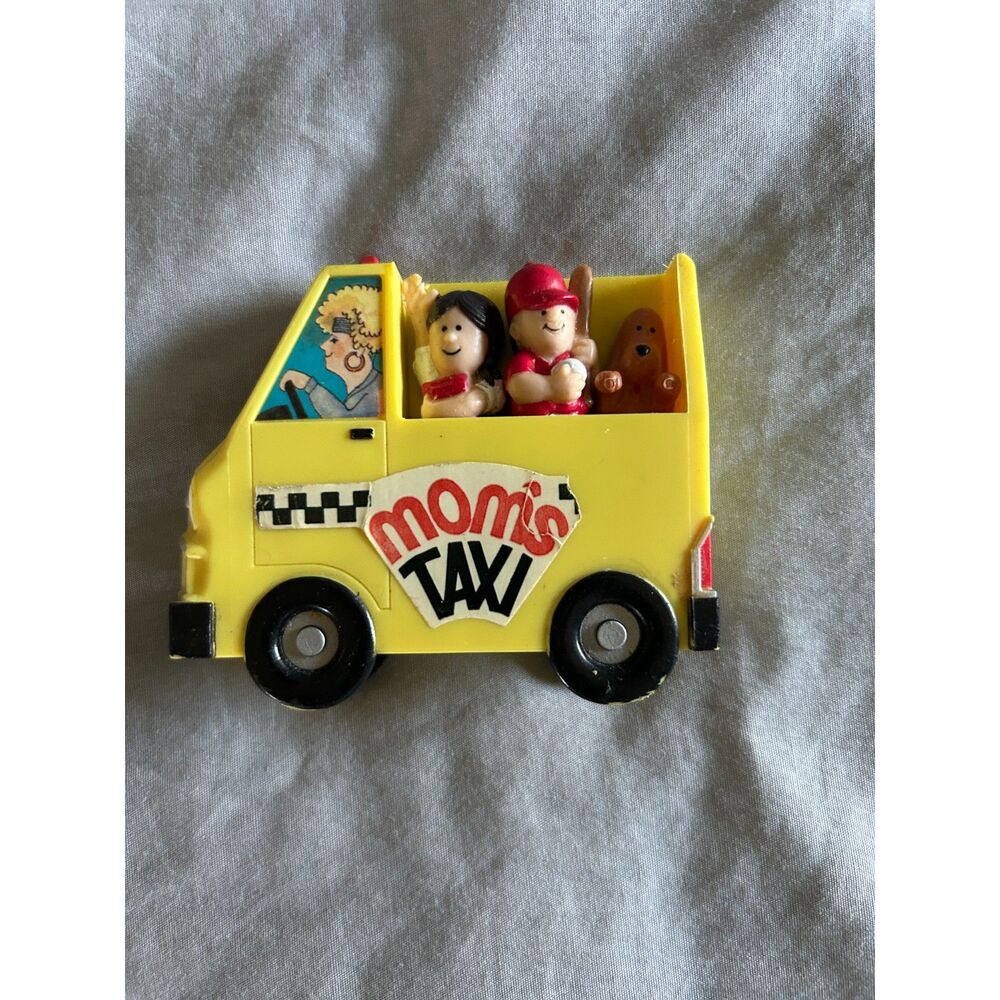 Vintage Giftco Mom's Taxi Magnet - School + Baseball Kids and Dog Mini Magnets